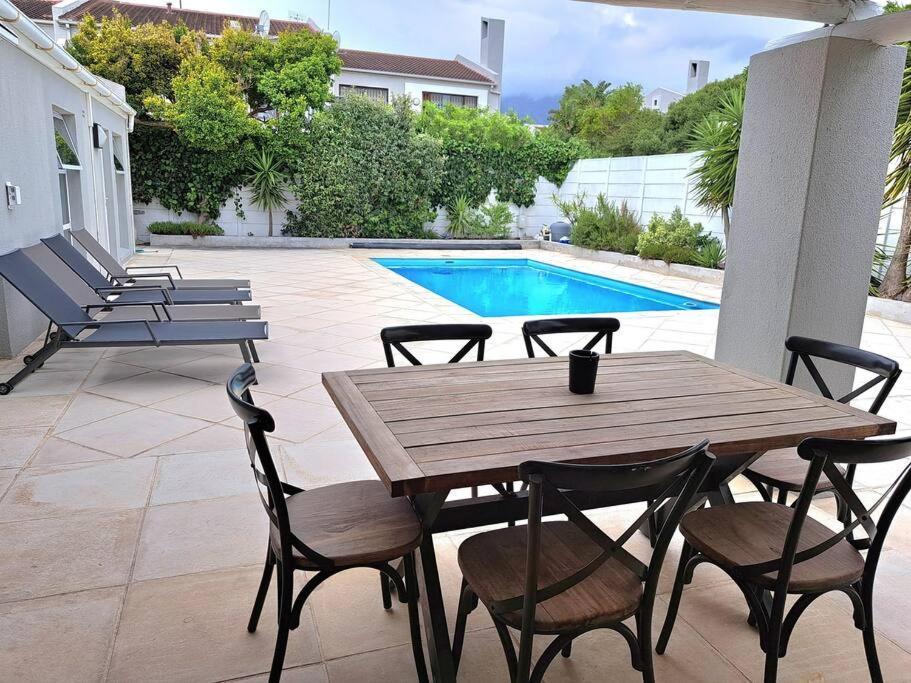 Hb House * Cape Town